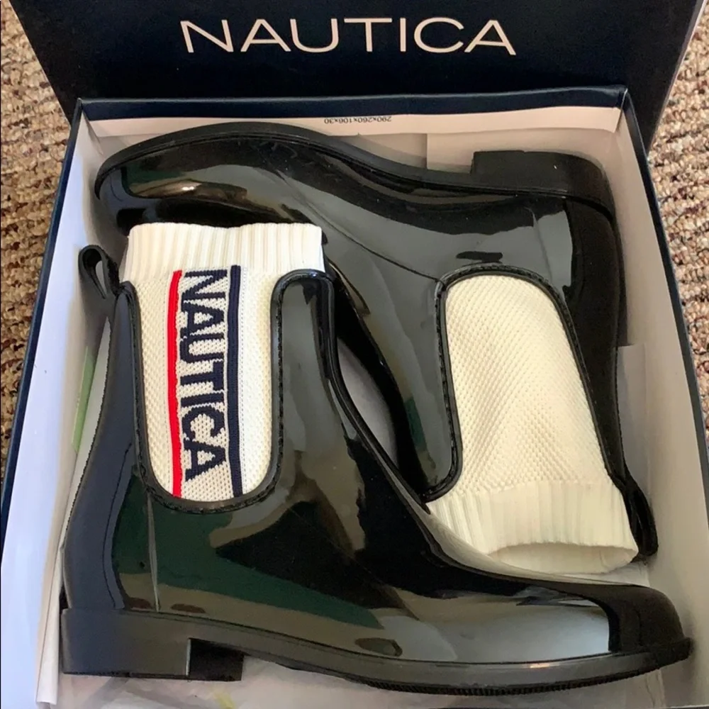 Final price drop❌NWT trendy Nautica Rainboots